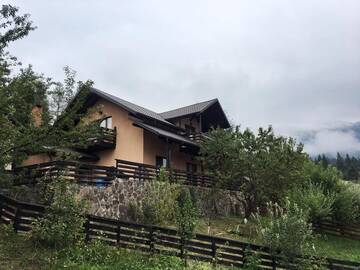 Фотографии Виллы Cabana Perla г. Дурэу (Румыния) №1 Фото Виллы Cabana Perla г. Дурэу 1