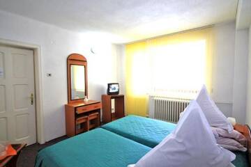 Фото номера Двухместный номер с 1 кроватью Отель Hotel Brandusa г. Дурэу 4