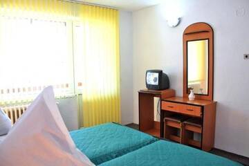 Фото номера Двухместный номер с 1 кроватью Отель Hotel Brandusa г. Дурэу 9